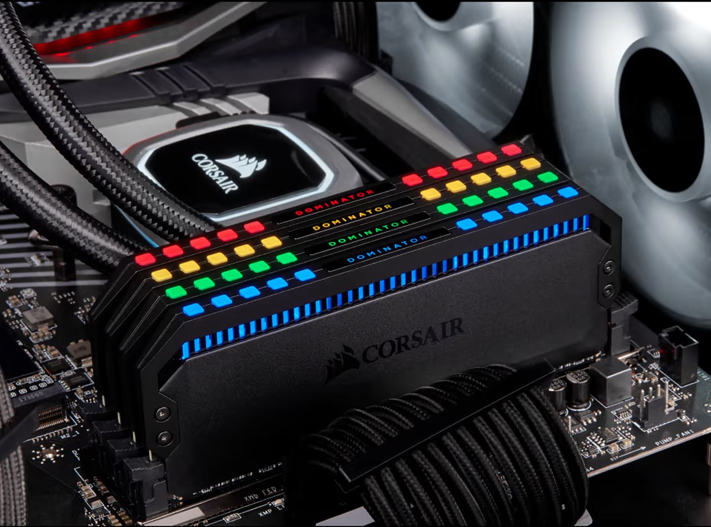 CORSAIR 32GB (2X16GB) DDR4-3600 DOMINATOR PLATINUM RGB (CMT32GX4M2D3600C18)